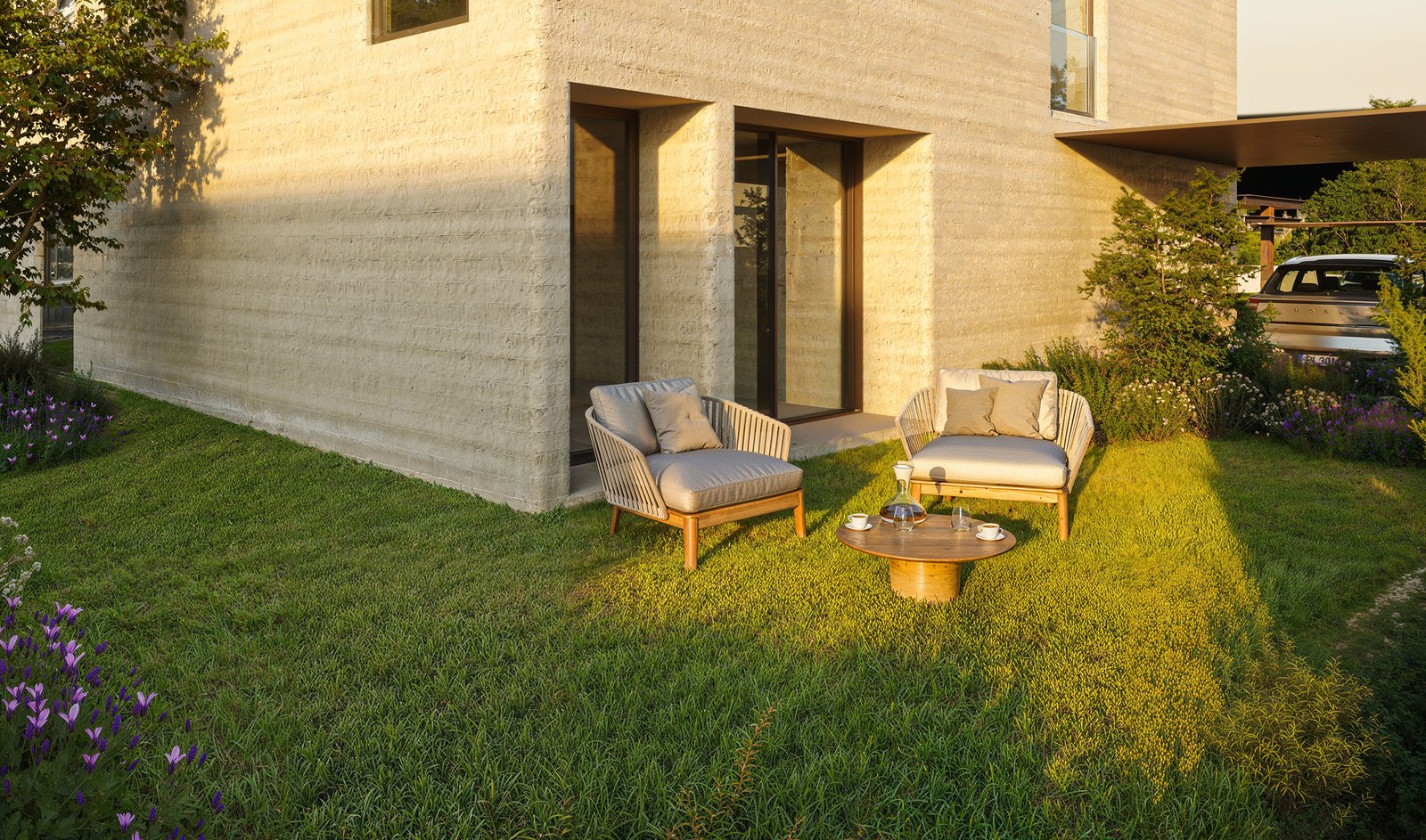Espaço exterior partilhado, mobiliário de jardim